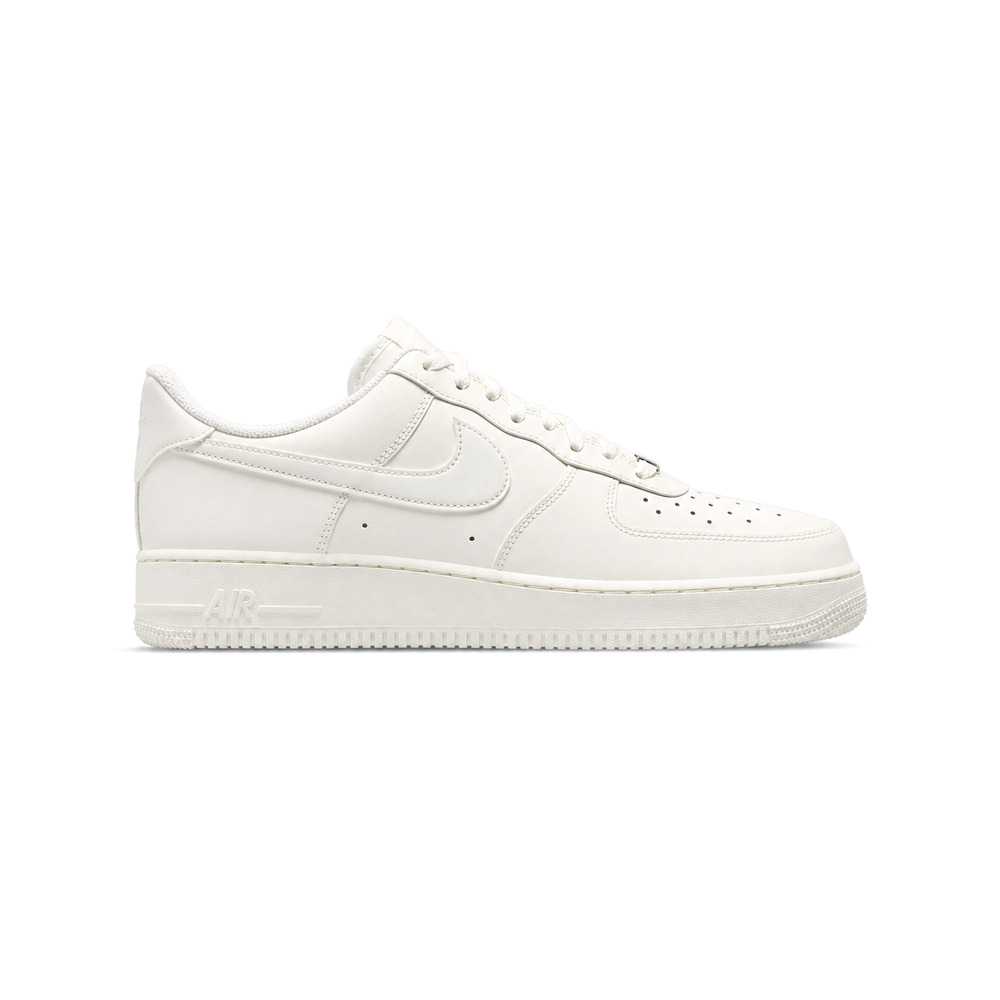 NIKE AIR FORCE 1 '07