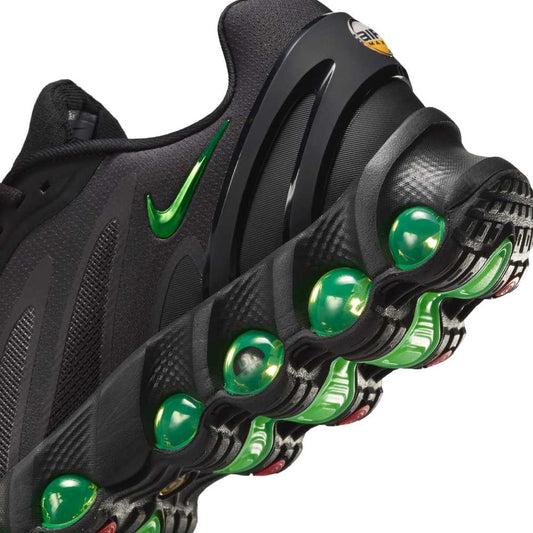 NIKE AIR MAX DN8