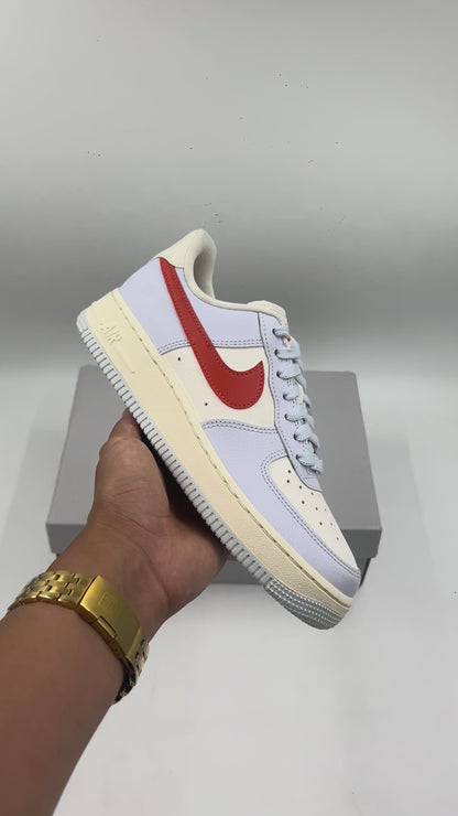 NIKE AIR FORCE 1 '07