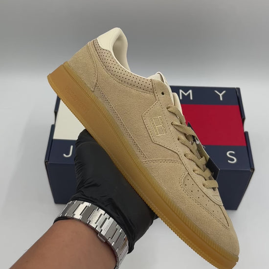 TOMMY HILFIGER Jeans Suede Skater Sneaker Gentle Gold