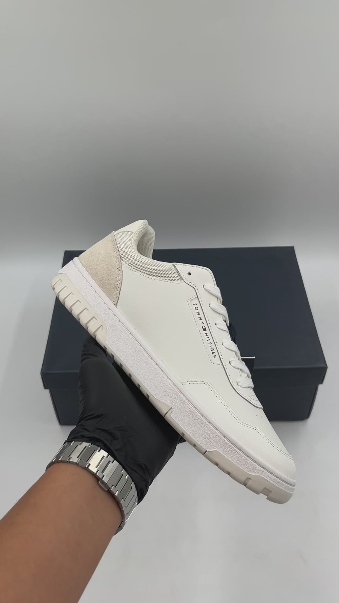 TOMMY HILFIGER Leather & Suede Mix Low-Top Sneaker