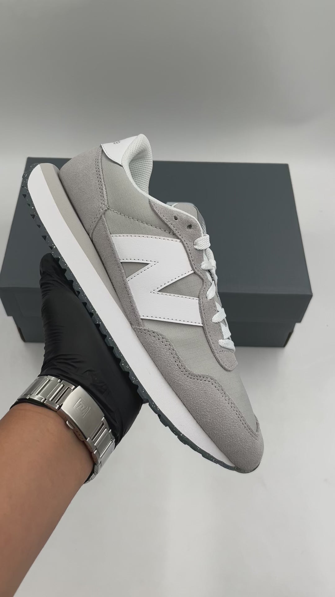 NEW BALANCE 237