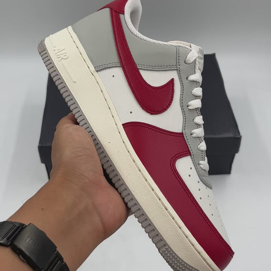 NIKE AIR FORCE 1 '07 LV8
