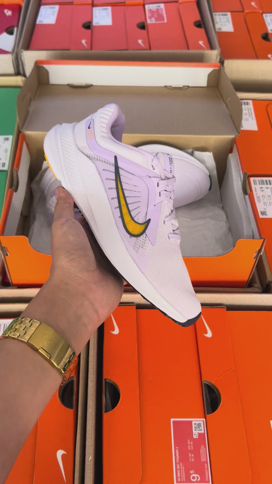 NIKE WMNS NIKE QUEST 5