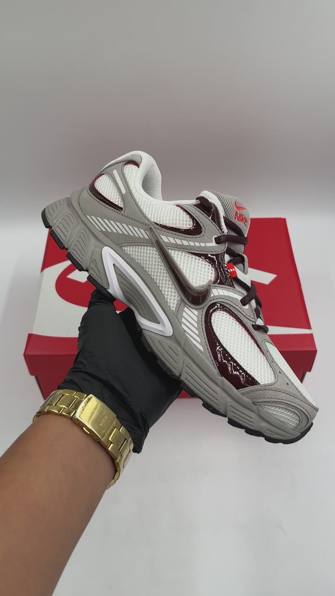 NIKE NIKE V5 RNR