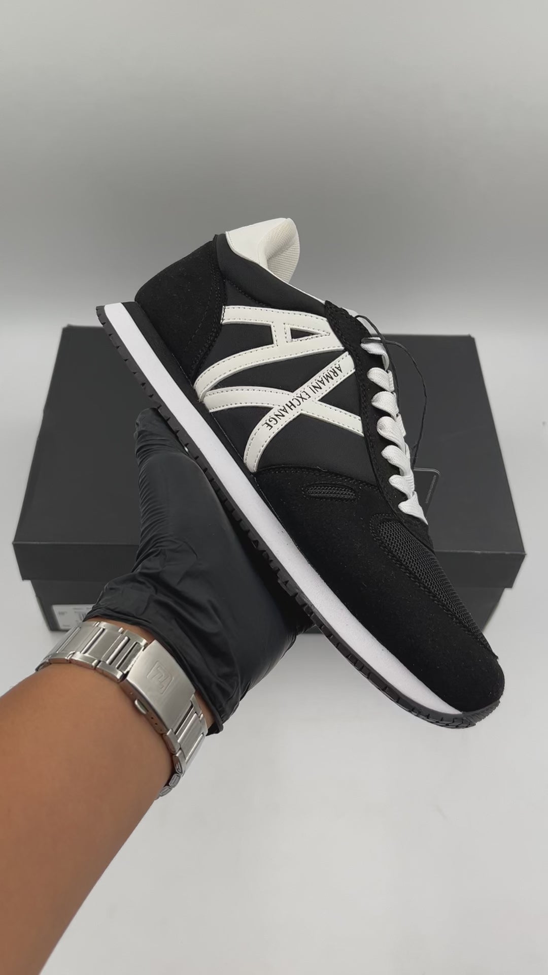 ARMANI EXCHANGE BLACK WHITE