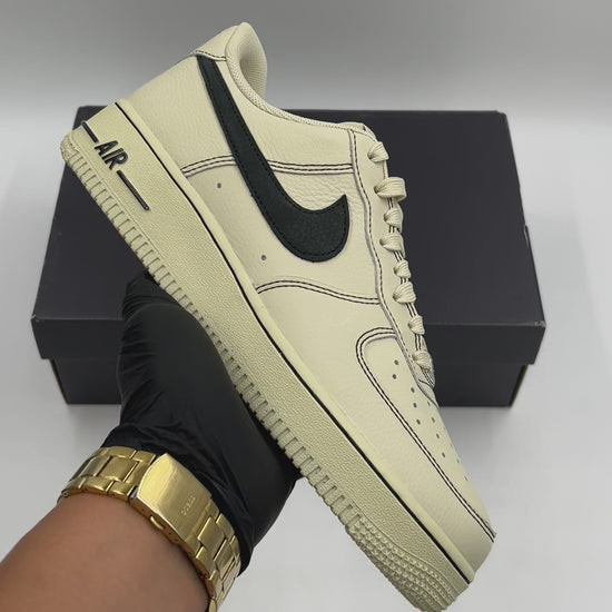 NIKE AIR FORCE 1 07 LV8
