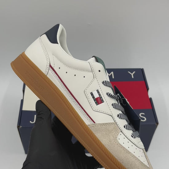 TOMMY HILFIGER Jeans Mixed Texture Skater Sneaker - EM01731100YBL