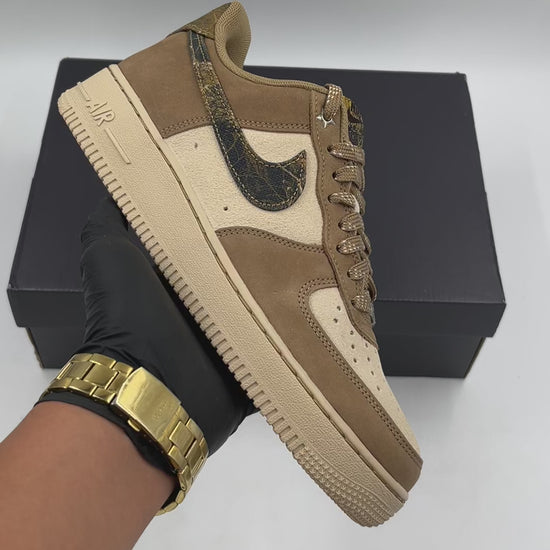 NIKE AIR FORCE 1 '07