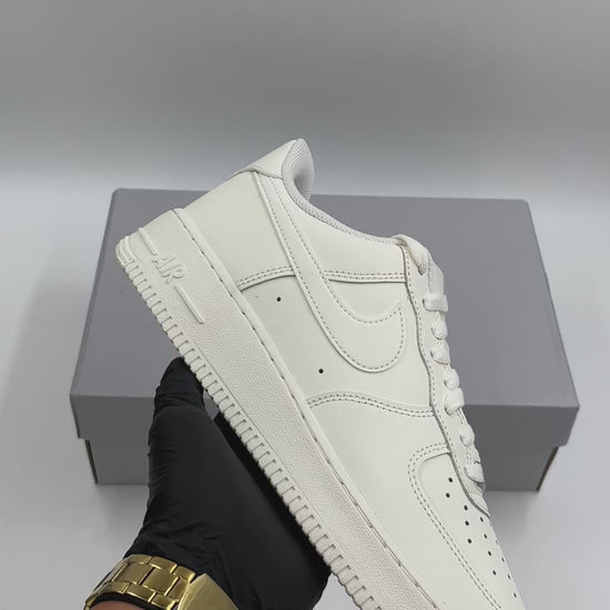 NIKE AIR FORCE 1 '07