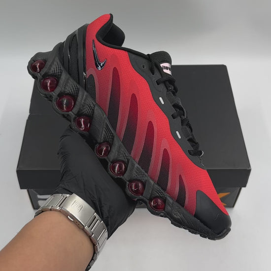 NIKE AIR MAX DN8