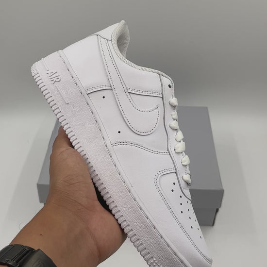 NIKE AIR FORCE 1 '07