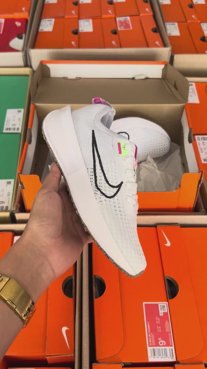 NIKE INTERACT RUN