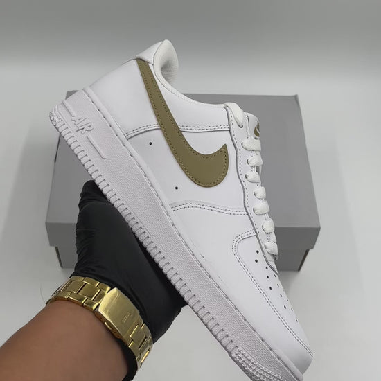 NIKE AIR FORCE 1 07