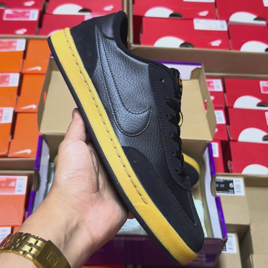 NIKE SB FC CLASSIC