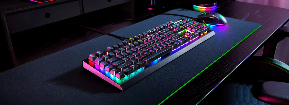 Razer BlackWidow V4 X - Teclado - retroiluminación (USB-QWERTY-EE. UU.-interruptor: Razer Green Gen-3)